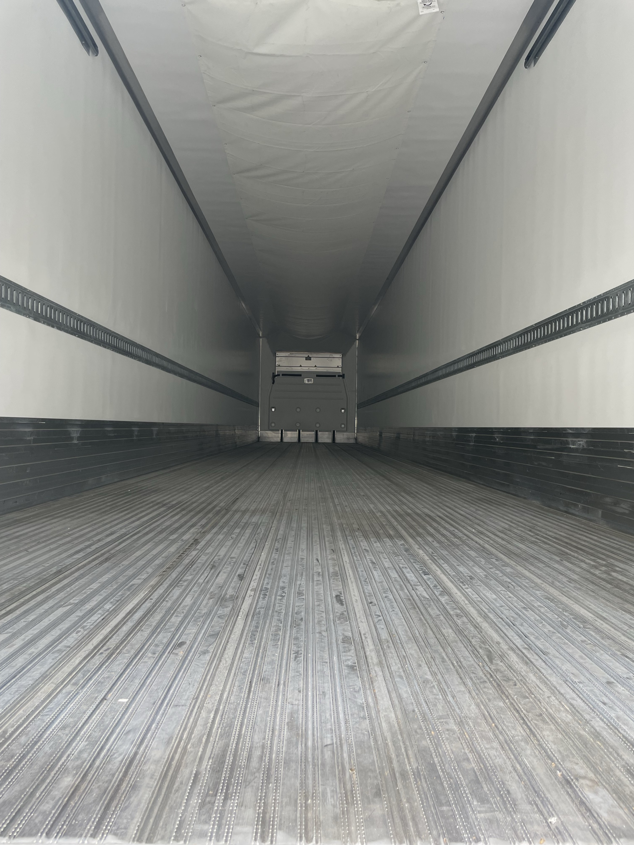 2025 53′ x 102″ Utility – Reefer