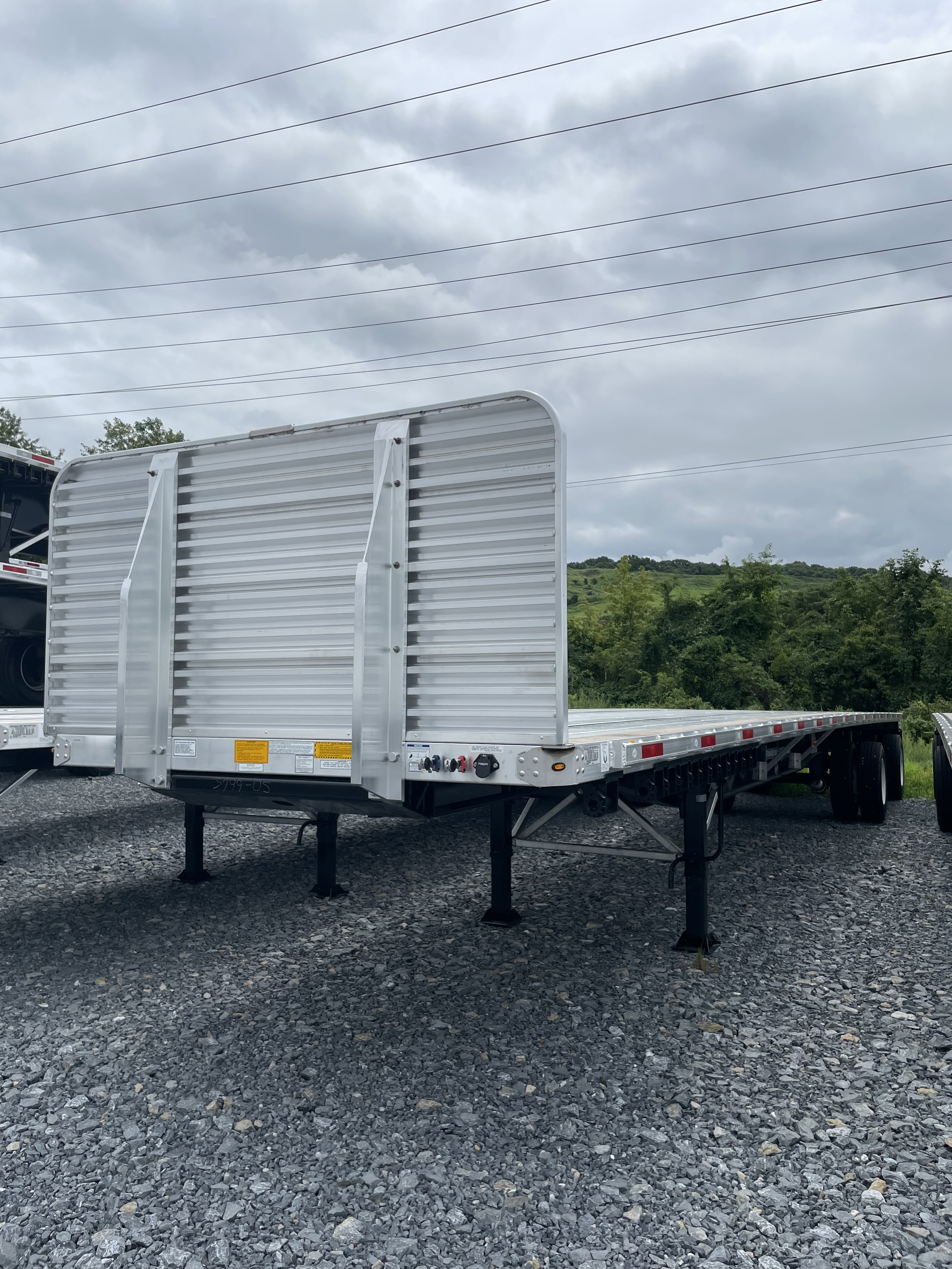 2025 53′ x 102″ Utility – Flatbed